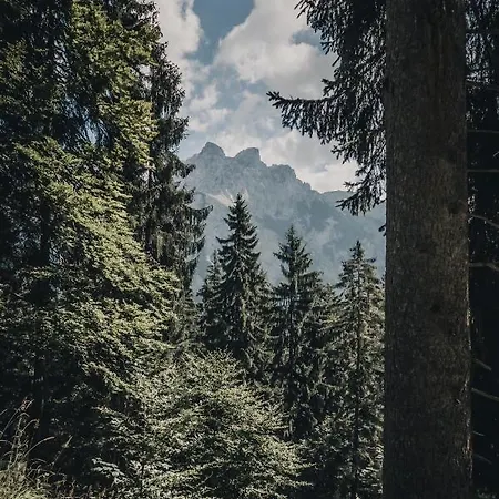 Skyloft Salzburg – Zwischen Stadt, Bergen&Seen Apartment