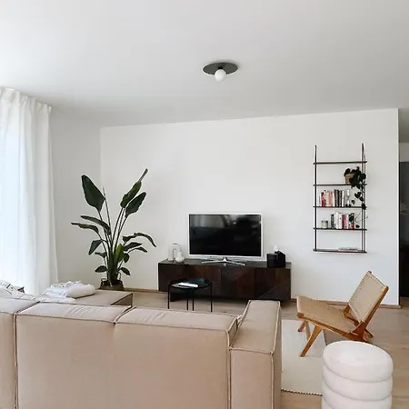 Skyloft Salzburg – Zwischen Stadt, Bergen&Seen Apartment