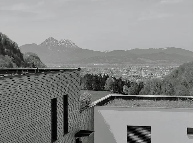 Skyloft Salzburg - Zwischen Stadt, Bergen & Seen *